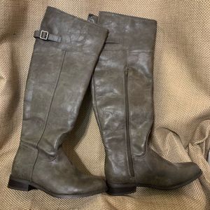 Gray Knee High Boots Size 7
